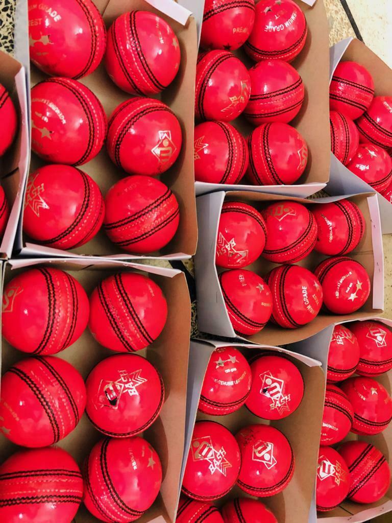 Match Quality Supreme Test Cricket balls 5.5oz 256 grams